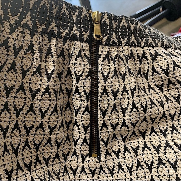 J Crew Black and Off White Jacquard Mini Skirt Size 4 - Picture 7 of 11